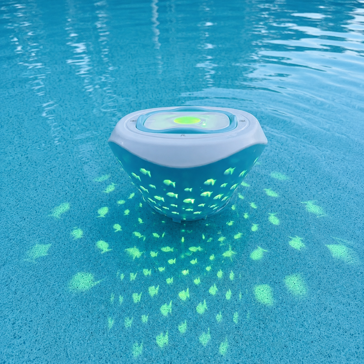 AquaGlow Color-Changing Solar Float Light – Screen-Free Water Play